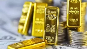 الذهب يرتفع مع تراجع الدولار وترقب المفاوضات الأميركية الإيرانية