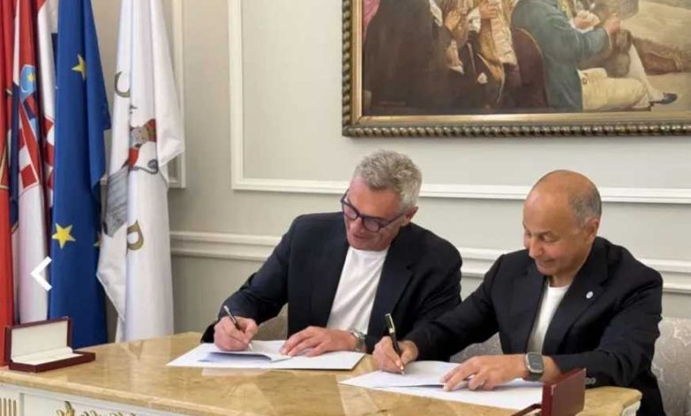 الاتحاد الدولي للألعاب المائية يوقع عقد استضافة أول بطولة عالم لكرة الماء بنظامها الجديد (4×4) 1 الاتحاد الدولي للألعاب المائية يوقع عقد استضافة أول بطولة عالم لكرة الماء بنظامها الجديد (4×4)