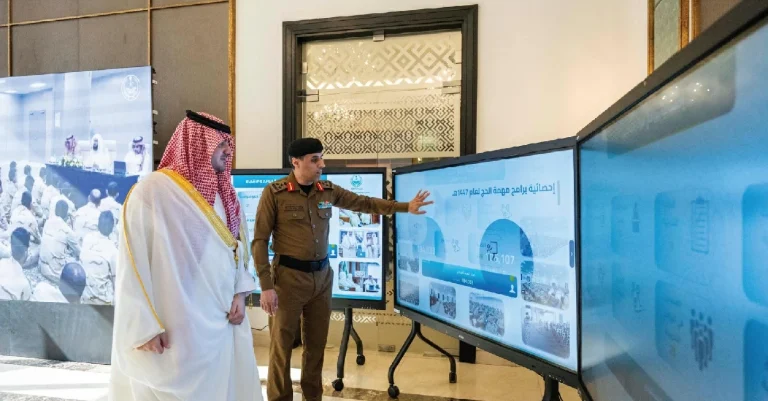 وزير الداخلية يلتقي مدير عام الإدارة العامة للتوجيه والإرشاد بالوزارة - أخبار السعودية
