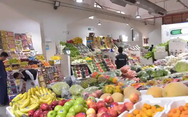 أسعار الفواكه تقفز 30 بالمئة في السعودية وأزمة هرمز تعرّي هشاشة الأمن الغذائي